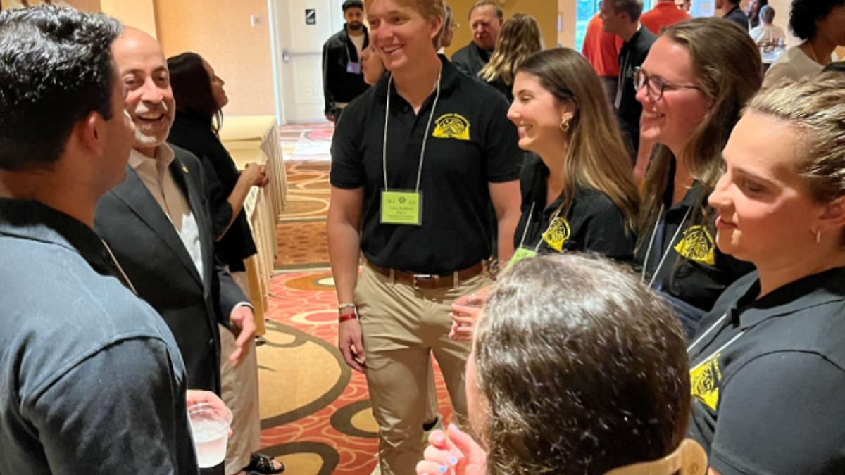 App State students speak with sponsors.