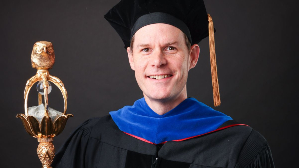 Dr. Justin Cox to serve as Macebearer for December 12 Commencement